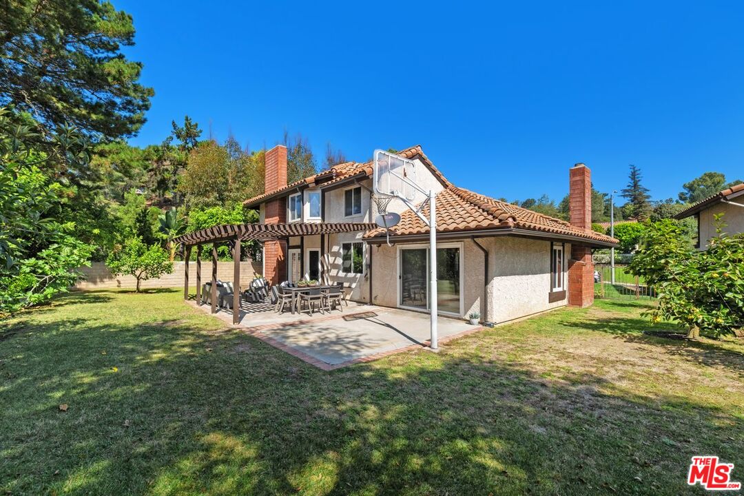 10434 Windtree Dr