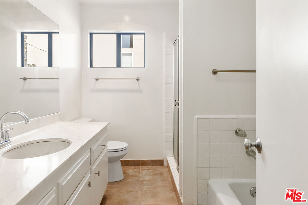 1640 S Bentley Ave Unit: 6