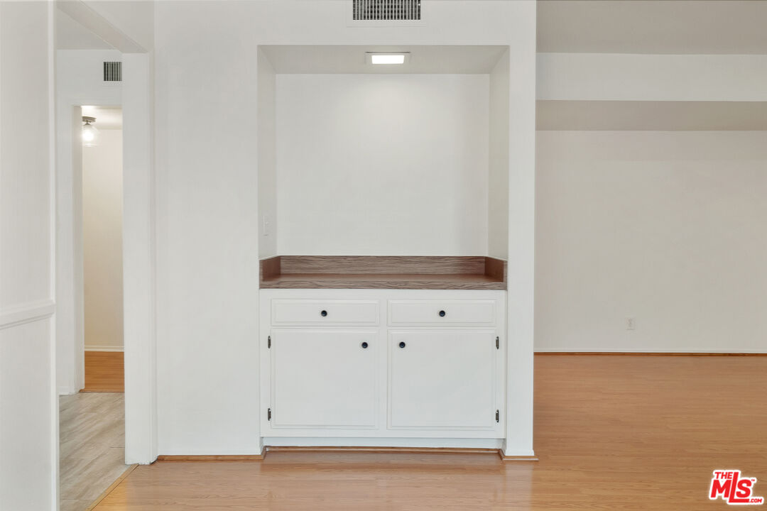 1640 S Bentley Ave Unit: 6