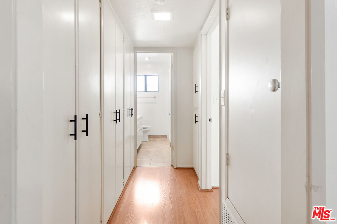 1640 S Bentley Ave Unit: 6