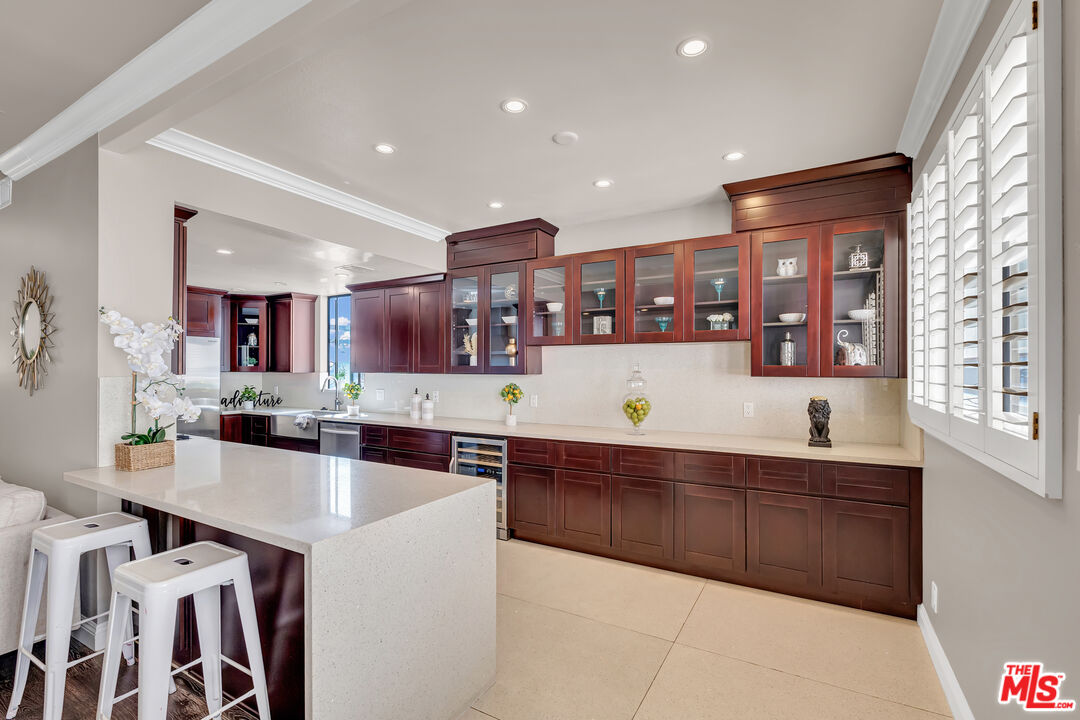 2219 S Bentley Ave Unit: 304