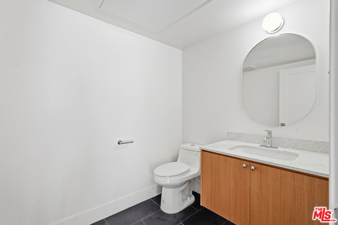 1822 Overland Ave Unit: 101