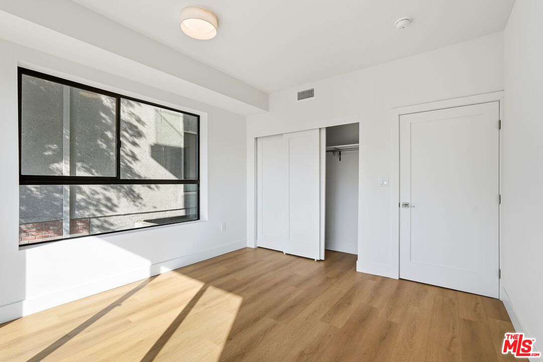 1822 Overland Ave Unit: 101