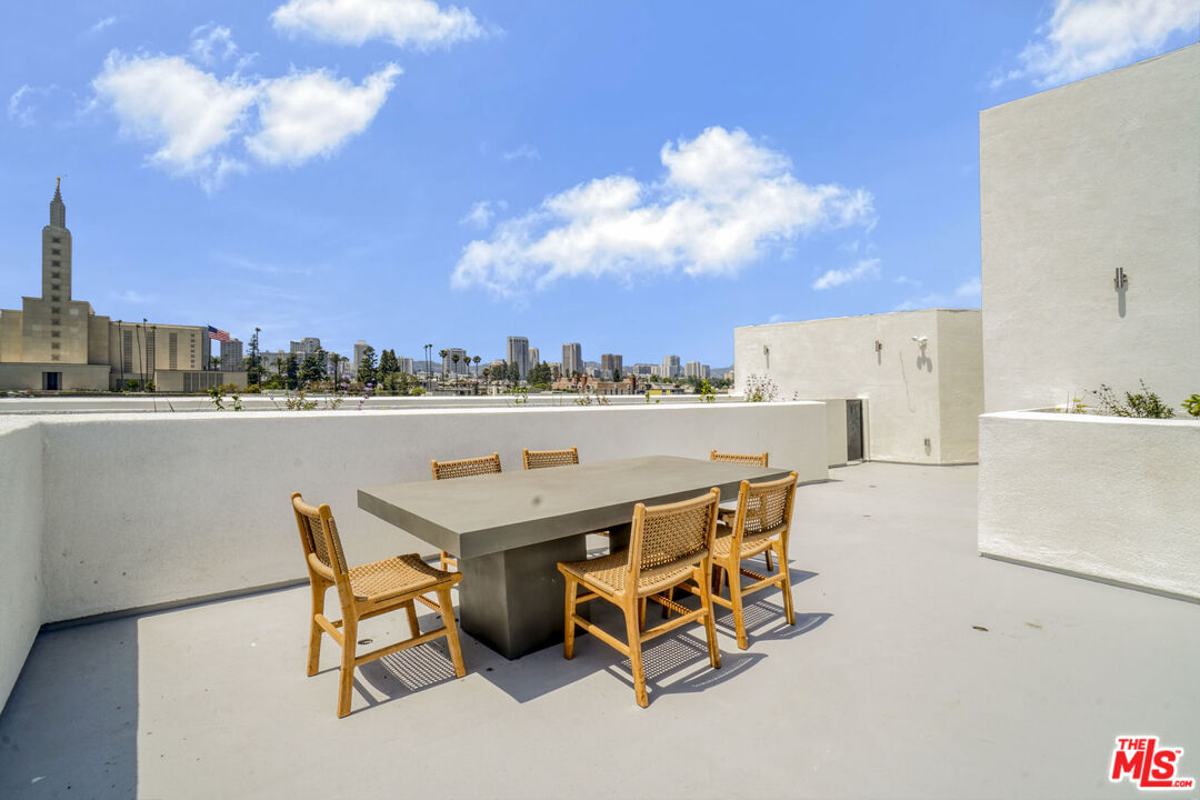 1822 Overland Ave Unit: 202