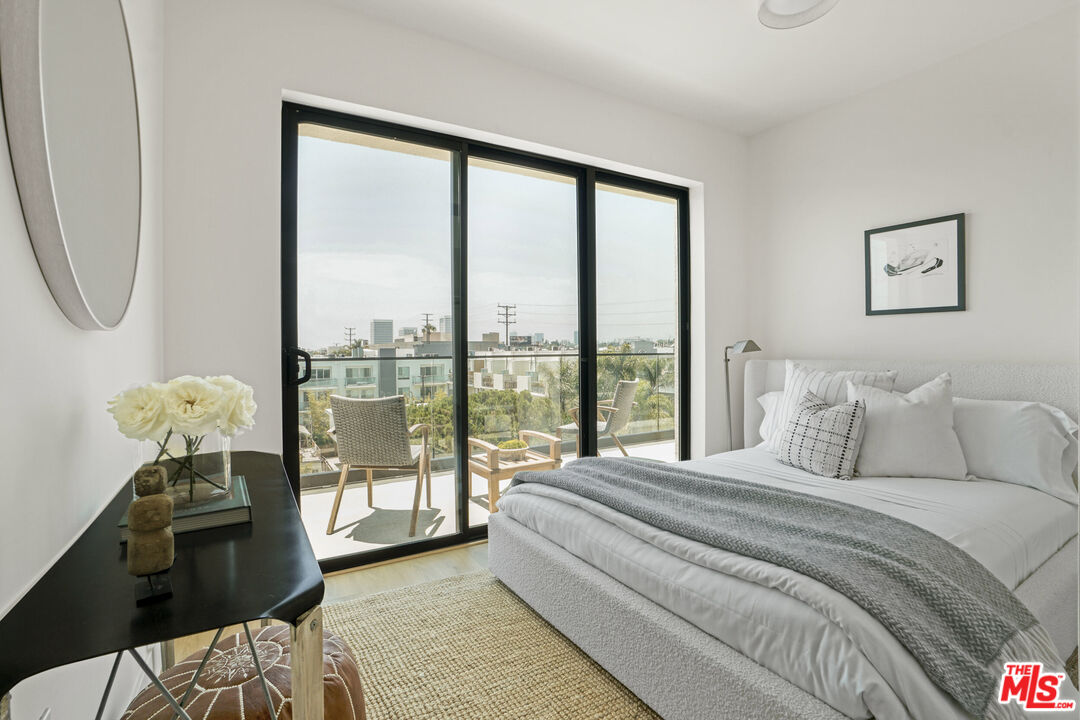 1822 Overland Ave Unit: 401