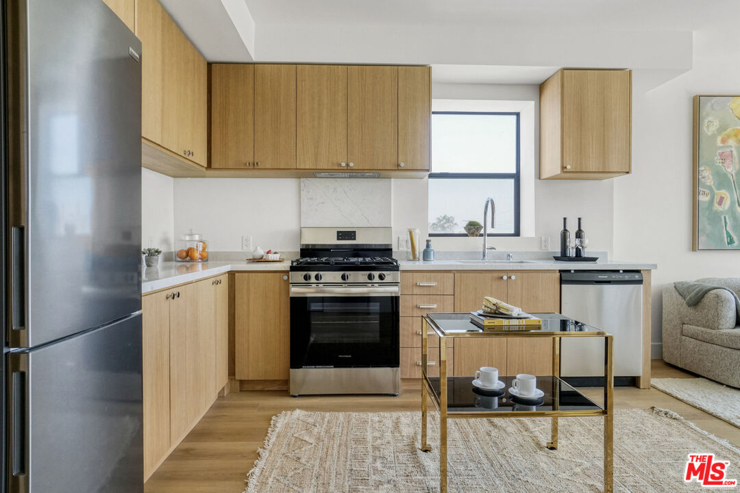 1822 Overland Ave Unit: 401