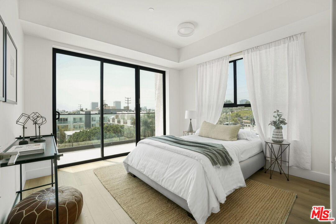 1822 Overland Ave Unit: 301