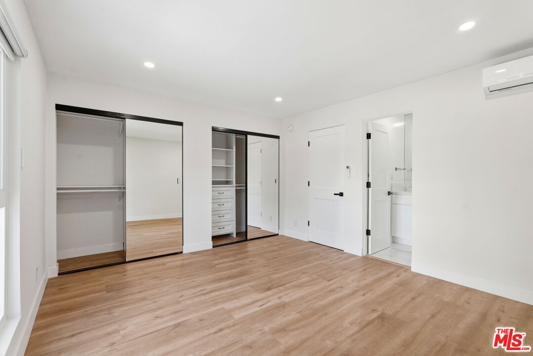 1861 Midvale Ave Unit: 3