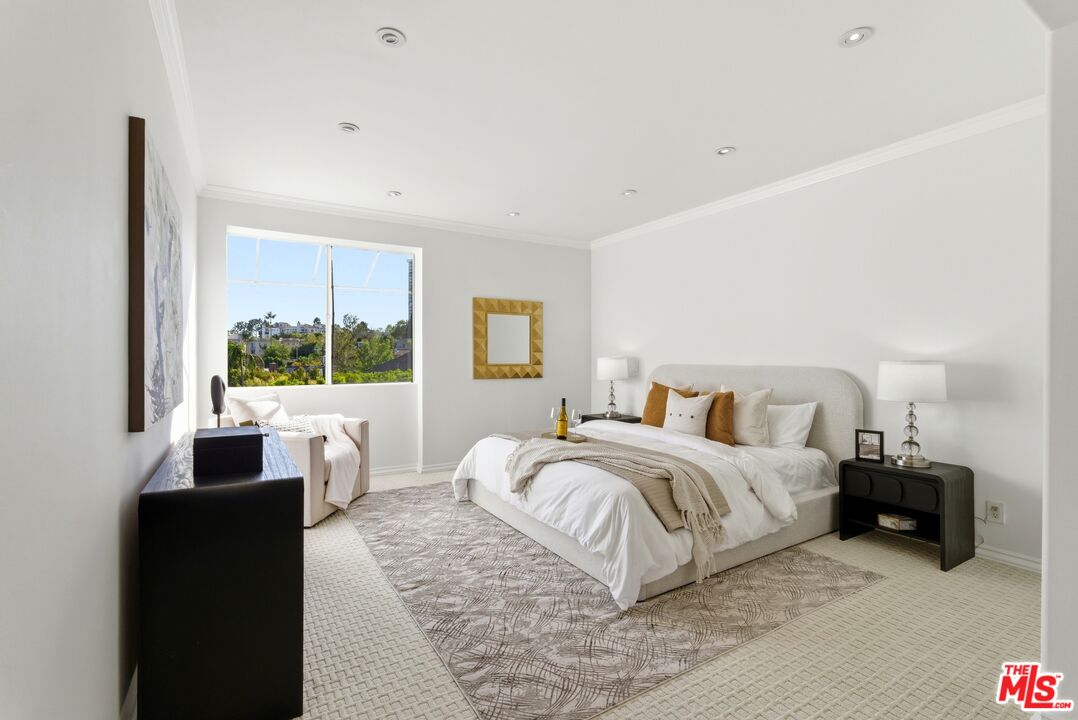 1223 Roxbury Dr Unit: 304