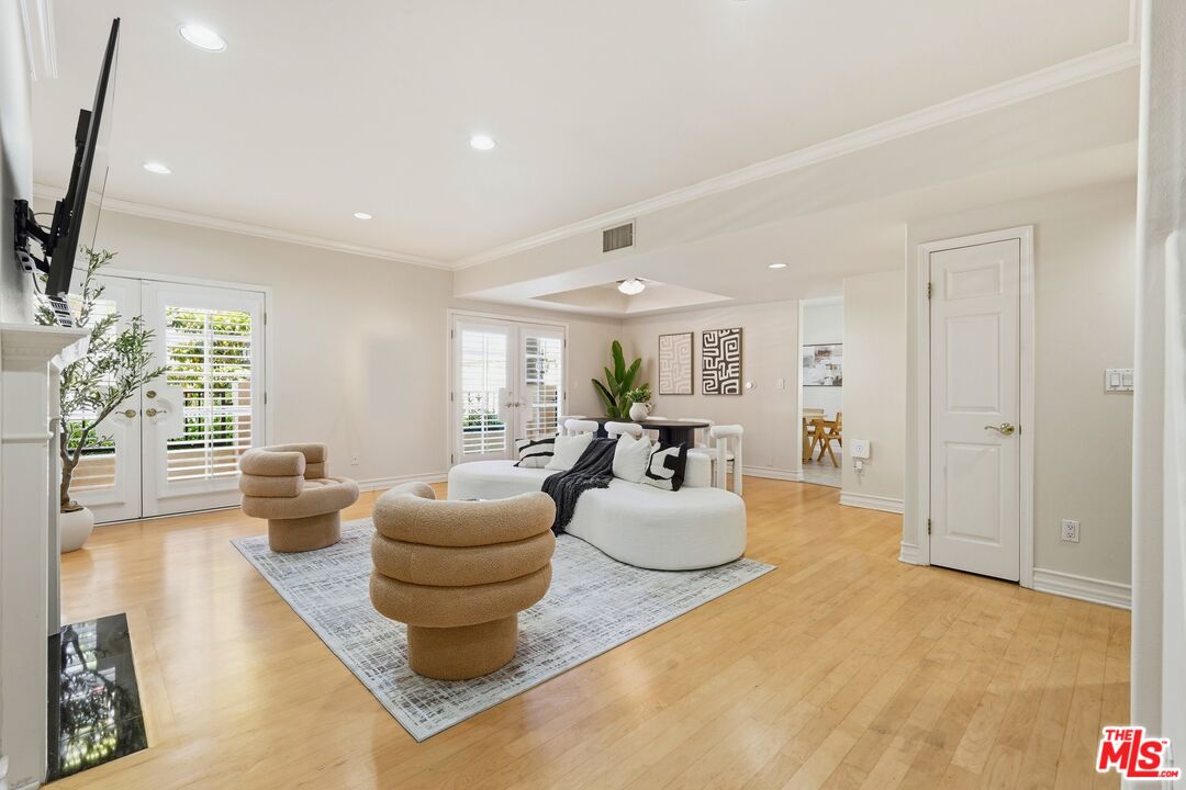 1748 Stoner Ave Unit: 1