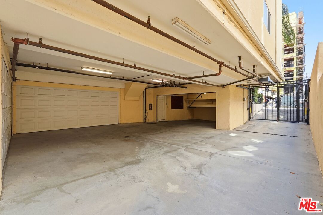 1748 Stoner Ave Unit: 1