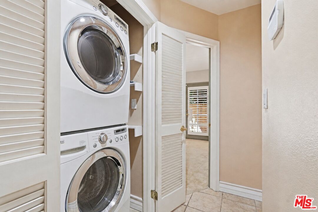 1748 Stoner Ave Unit: 1