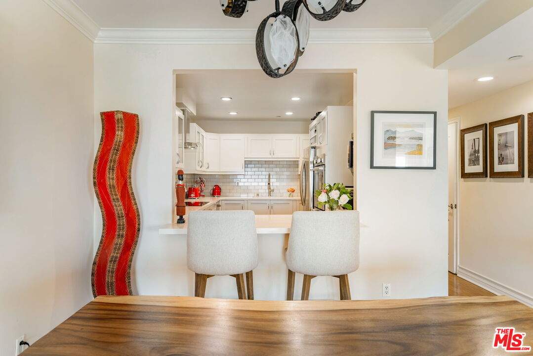 1838 Westholme Ave Unit: PH3