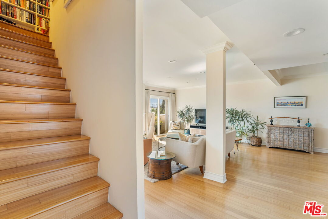1838 Westholme Ave Unit: PH3