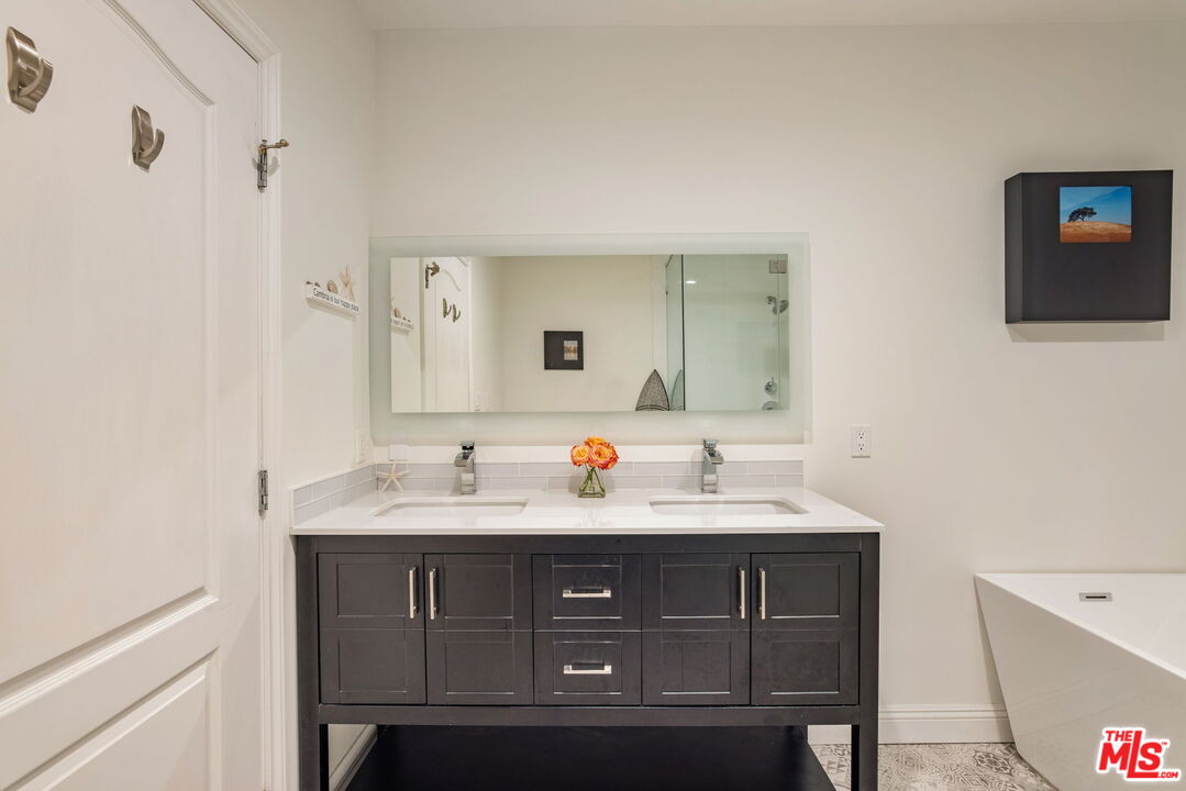 1838 Westholme Ave Unit: PH3