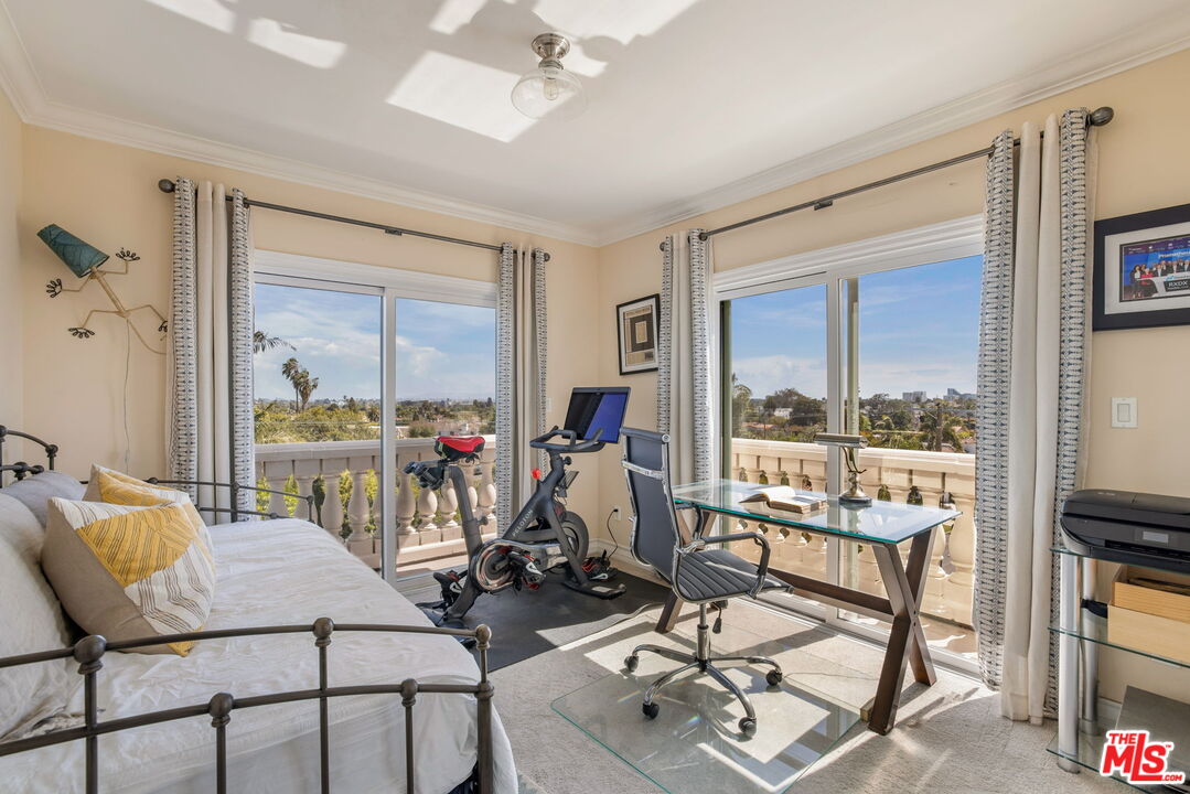 1838 Westholme Ave Unit: PH3