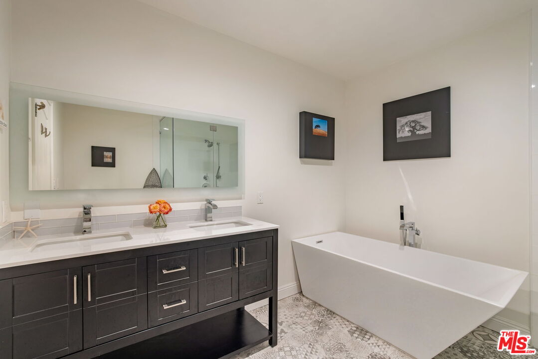 1838 Westholme Ave Unit: PH3