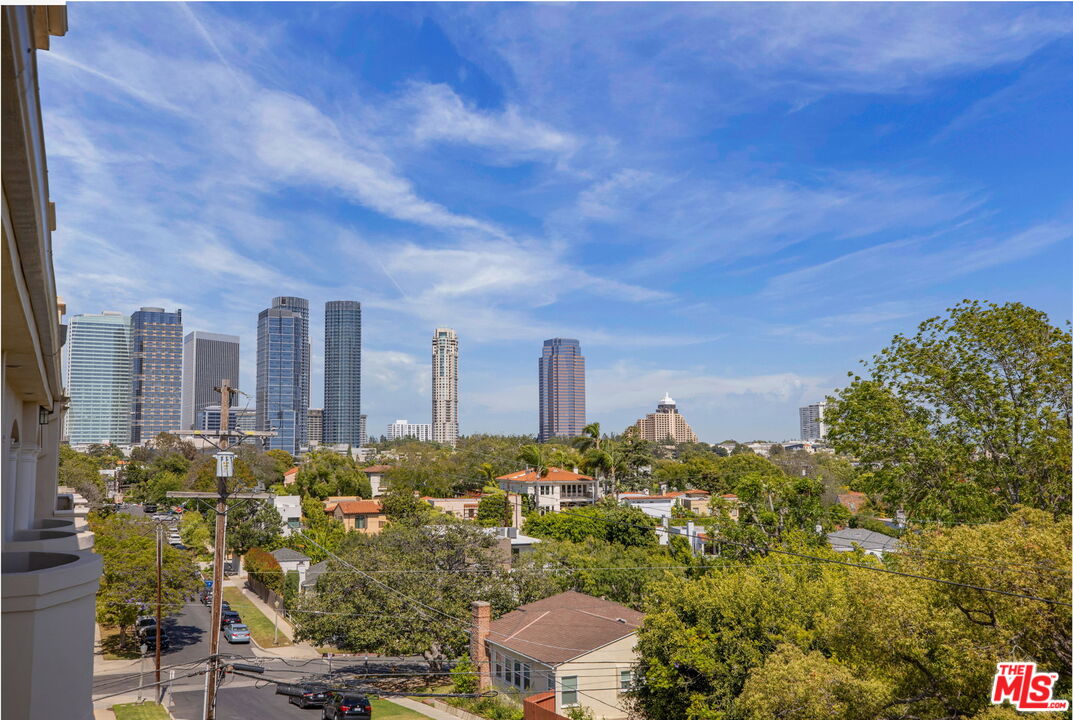 1838 Westholme Ave Unit: PH3