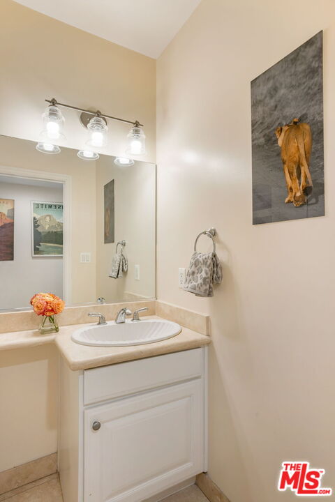 1838 Westholme Ave Unit: PH3