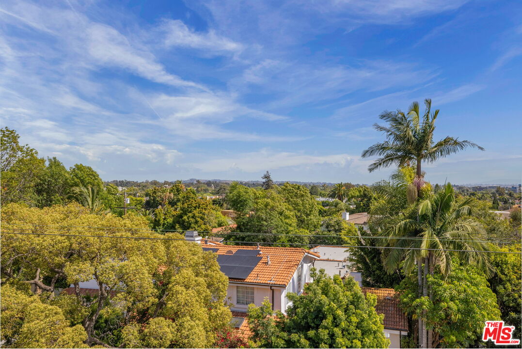 1838 Westholme Ave Unit: PH3