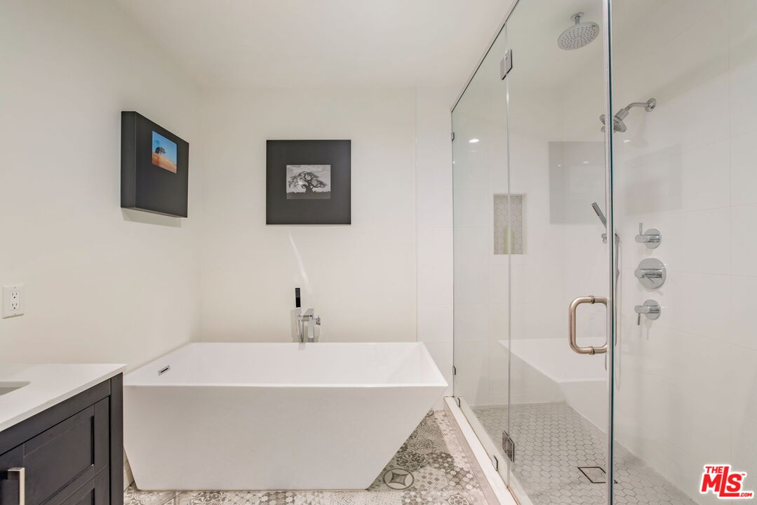 1838 Westholme Ave Unit: PH3