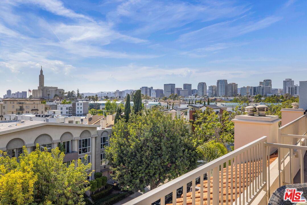 1838 Westholme Ave Unit: PH3