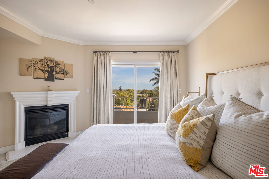 1838 Westholme Ave Unit: PH3