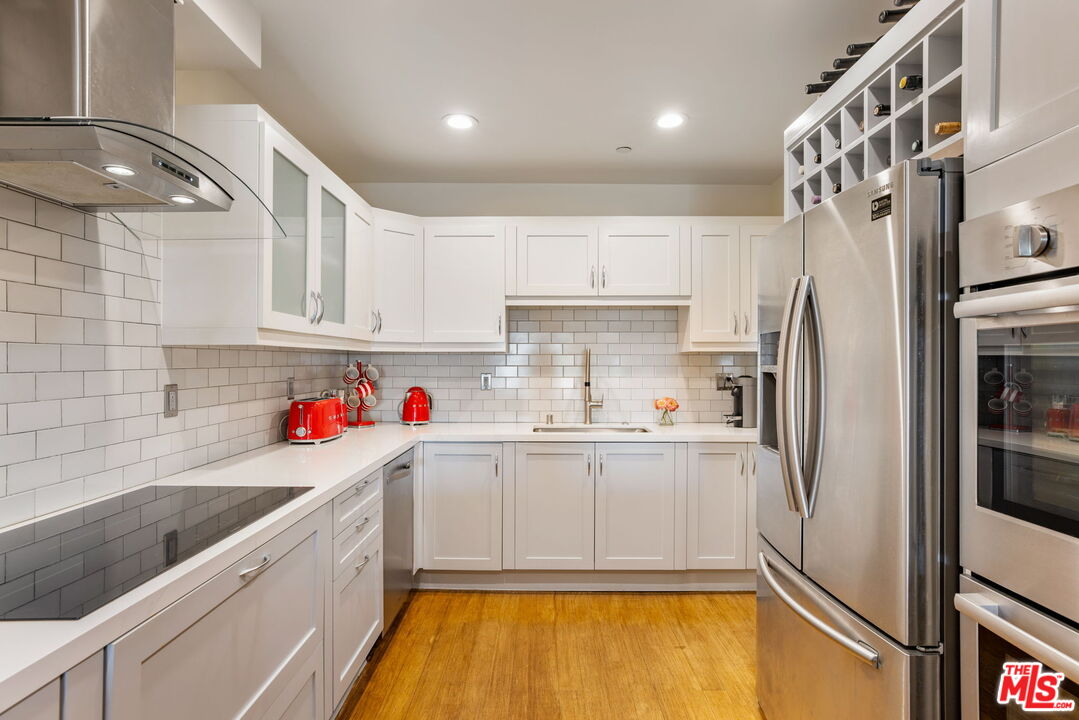 1838 Westholme Ave Unit: PH3