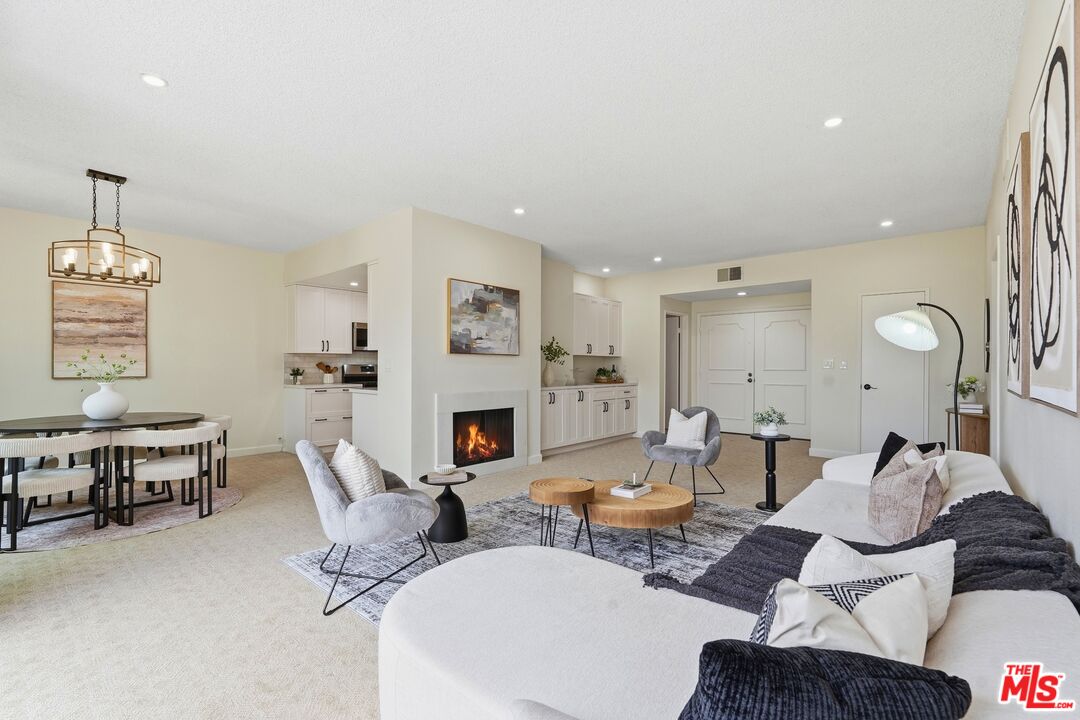 1201 Roxbury Dr Unit: 307