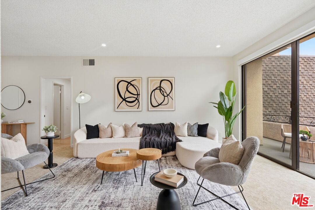 1201 Roxbury Dr Unit: 307
