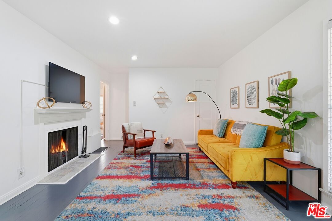 521 Venice Way