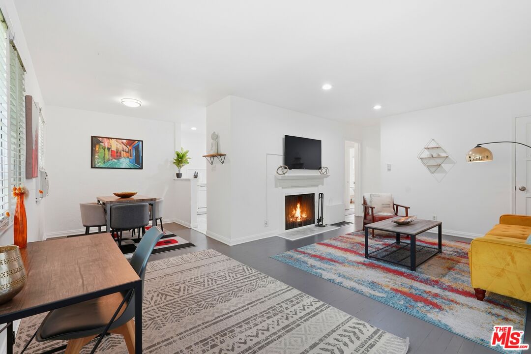 521 Venice Way