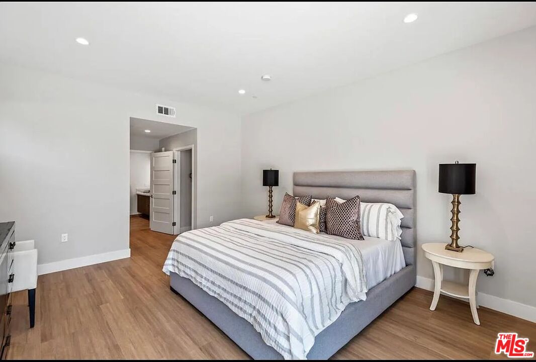 1906 Overland Ave Unit: 203
