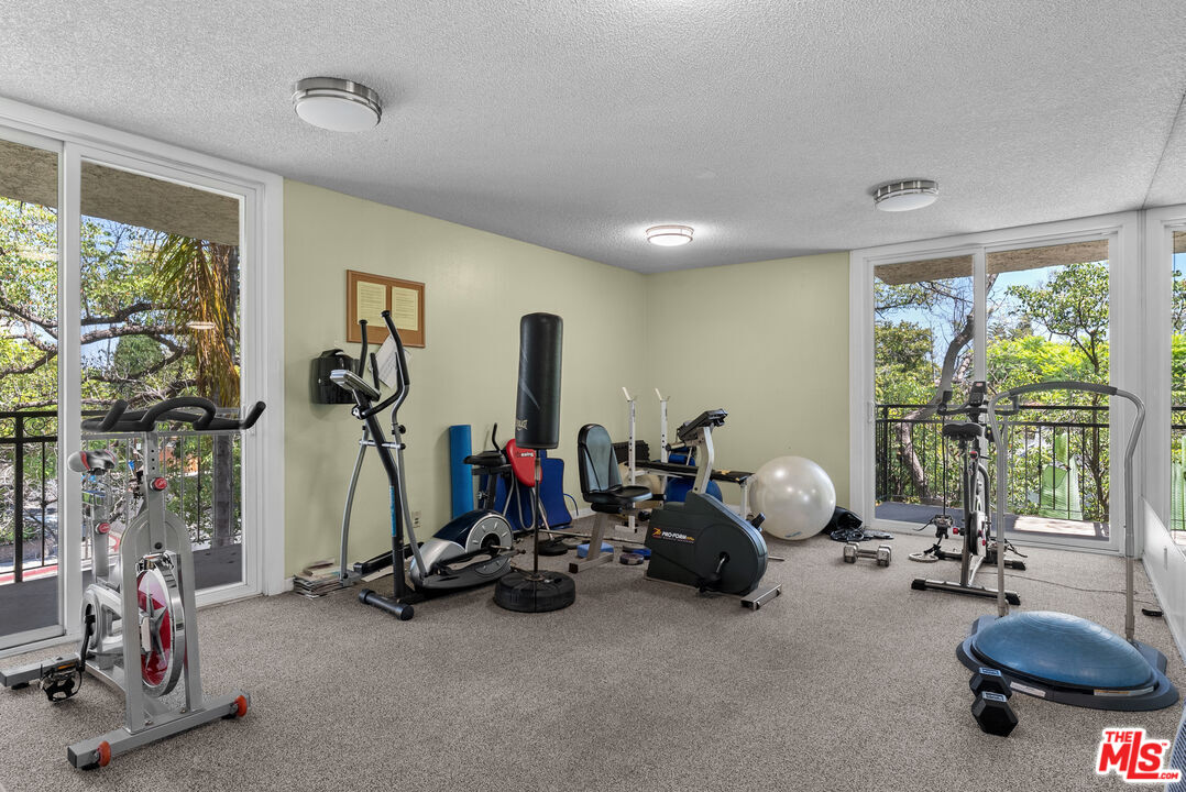 1885 Veteran Ave Unit: 102