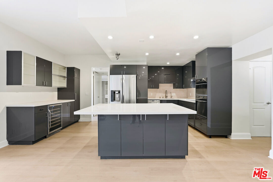 10433 Wilshire Blvd Unit: 407