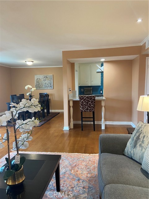 1887 Greenfield AVE Unit: 205