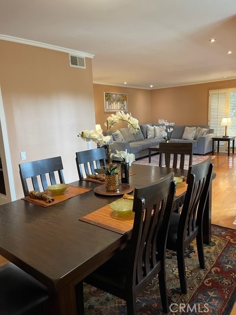 1887 Greenfield AVE Unit: 205