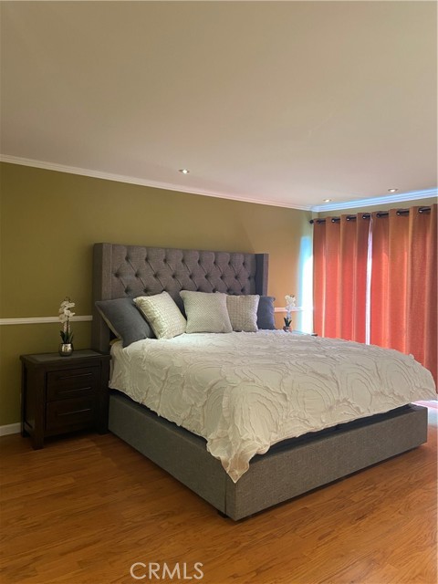1887 Greenfield AVE Unit: 205