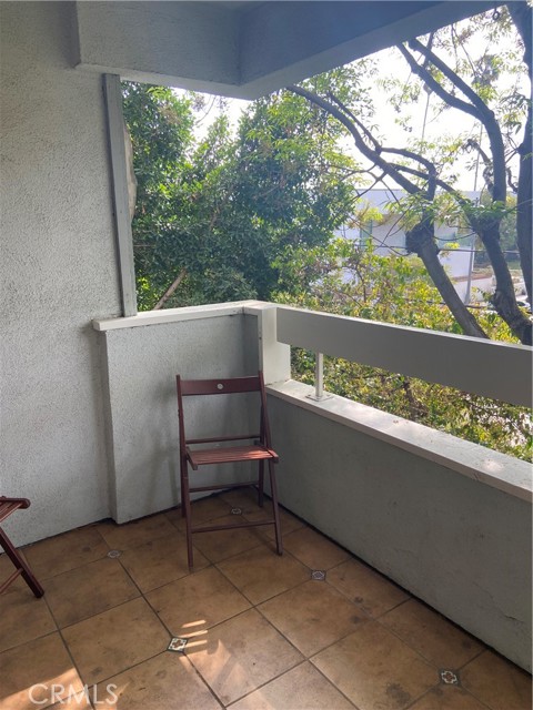 1887 Greenfield AVE Unit: 205