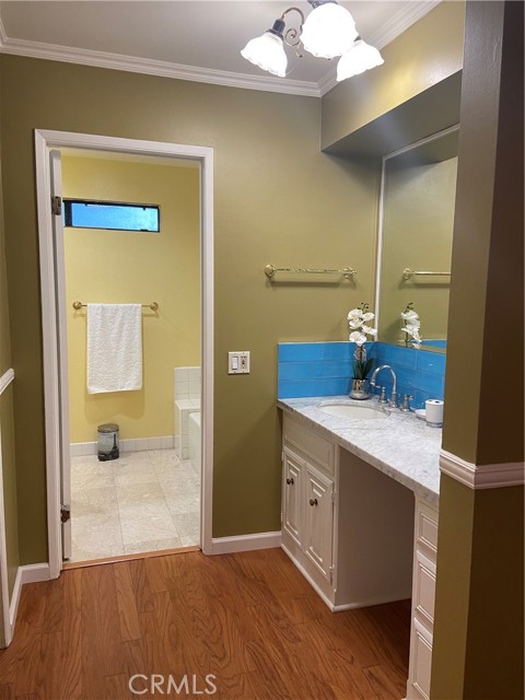 1887 Greenfield AVE Unit: 205