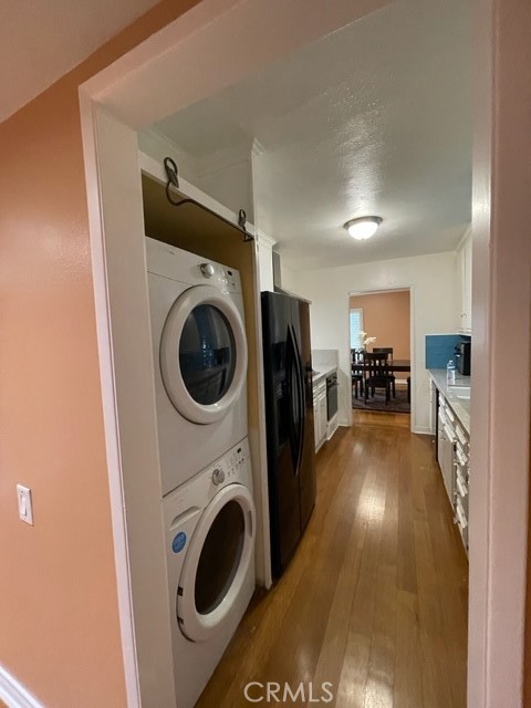 1887 Greenfield AVE Unit: 205