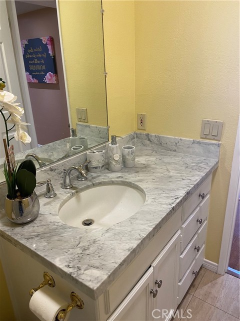 1887 Greenfield AVE Unit: 205