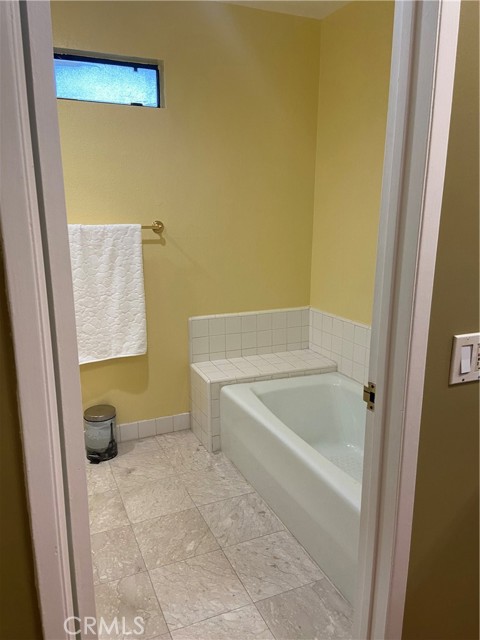 1887 Greenfield AVE Unit: 205