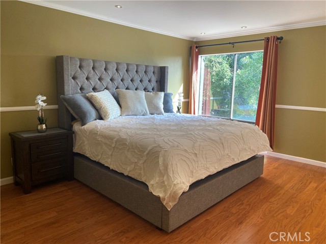 1887 Greenfield AVE Unit: 205