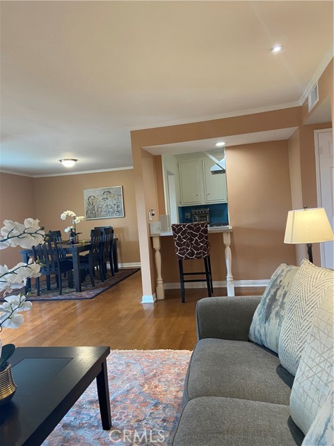 1887 Greenfield AVE Unit: 205