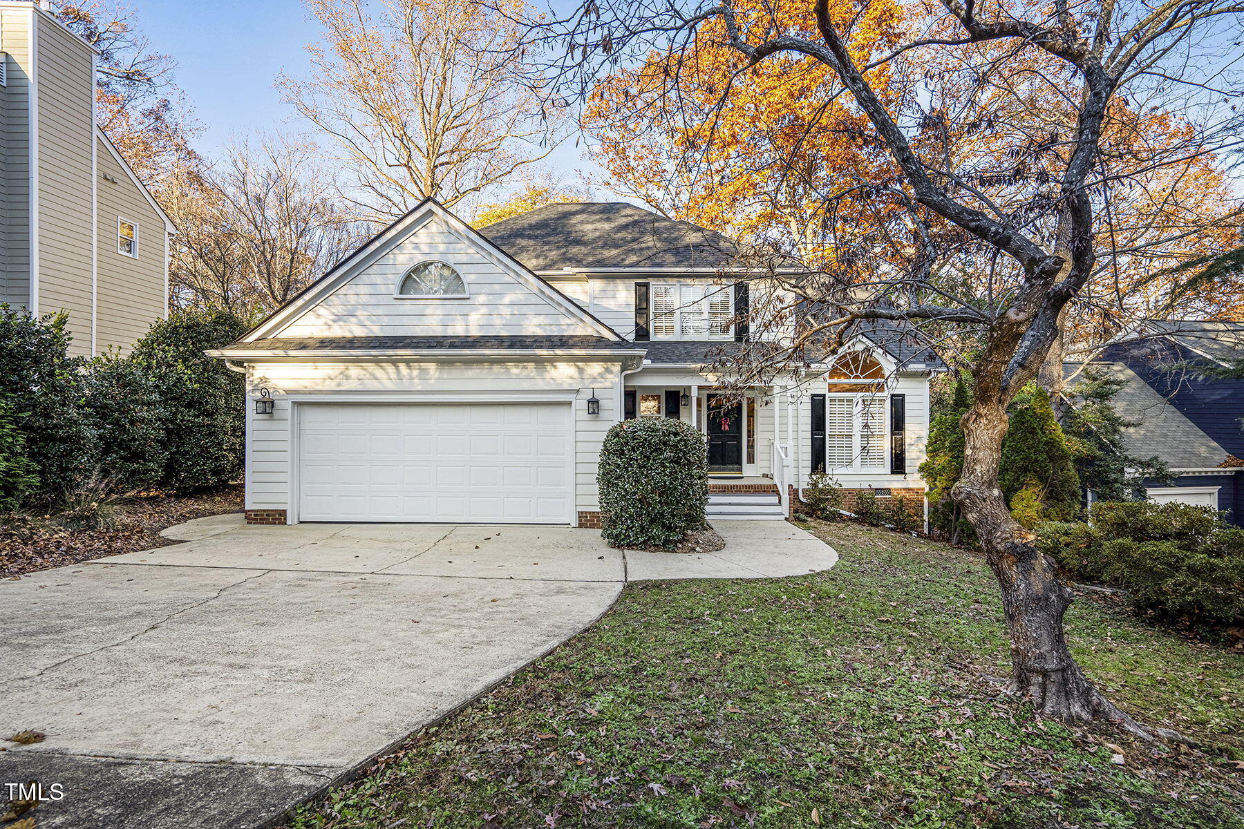 113 Waterfall Court
