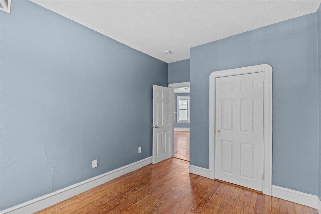 1819 Pleasant St # 3