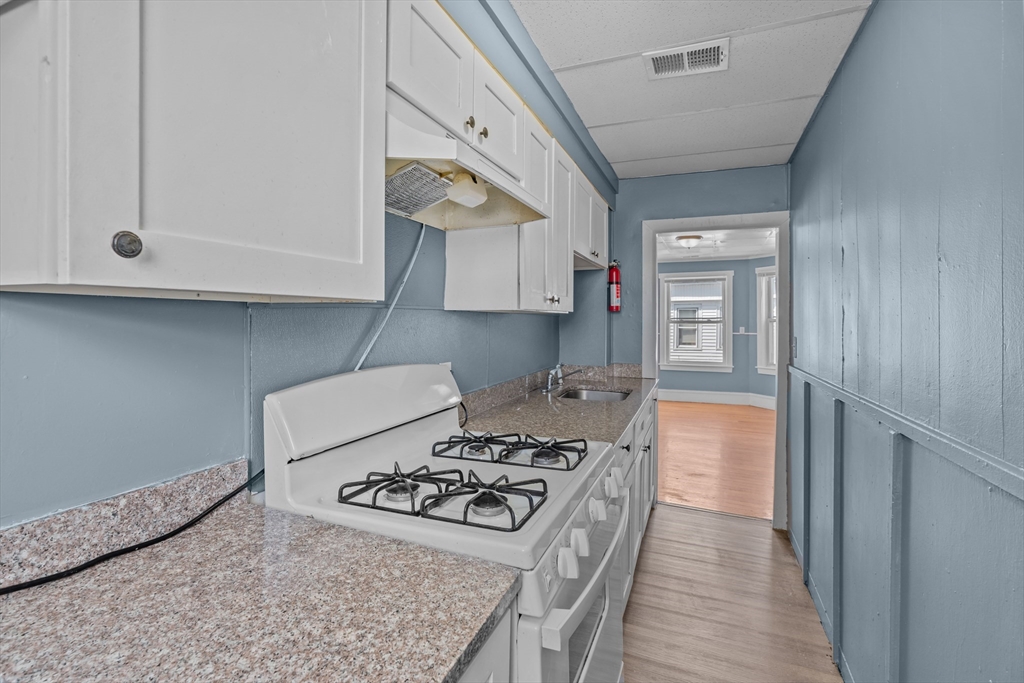 1819 Pleasant St # 3