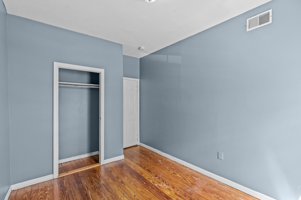 1819 Pleasant St # 3