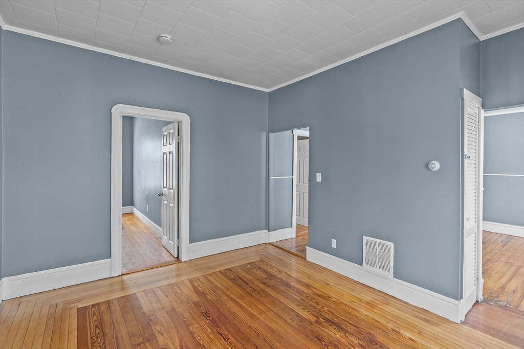 1819 Pleasant St # 3